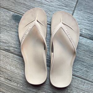 Women's Archie’s Nude Flip Flops
